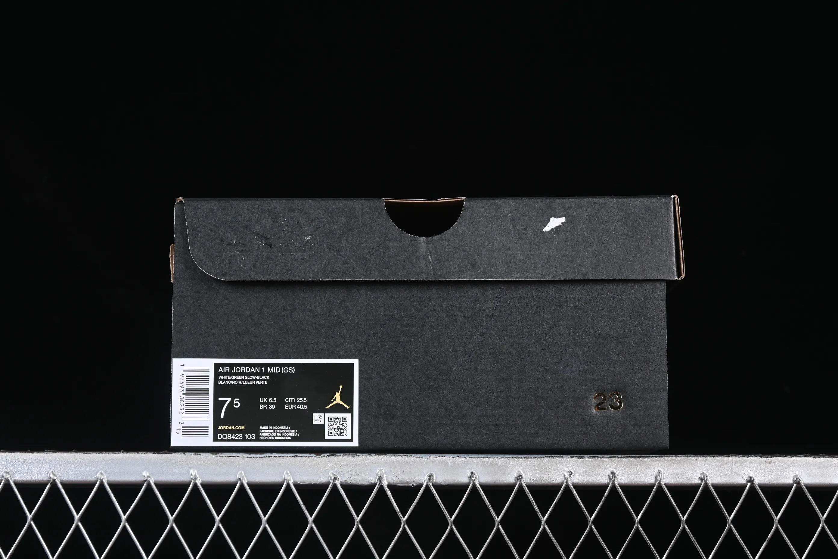 All categories Air Jordan Jordan series basketball shoes Air Jordan 1 Mid Air Jordan 1 Mid AJ1 Joe 1 black and white silver mid-top cultural and casual sneakers DQ8423-103